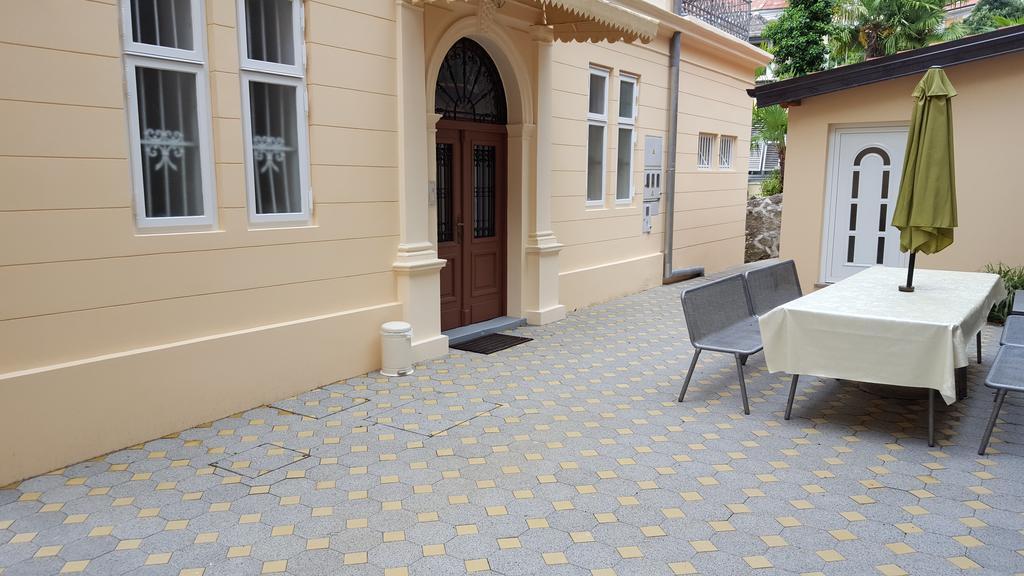 Apartments Villa Atta โอปาติยา ภายนอก รูปภาพ