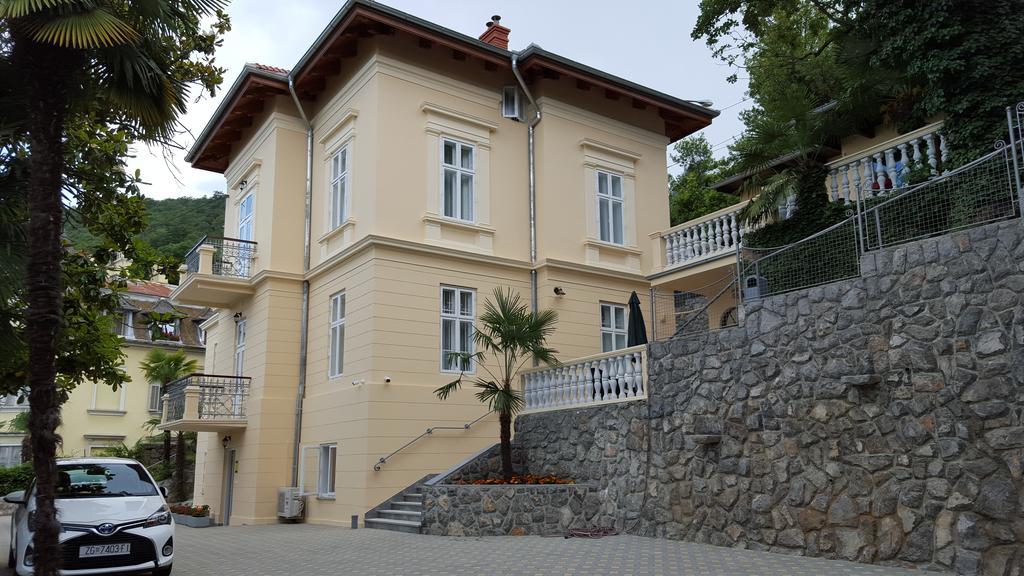 Apartments Villa Atta โอปาติยา ภายนอก รูปภาพ